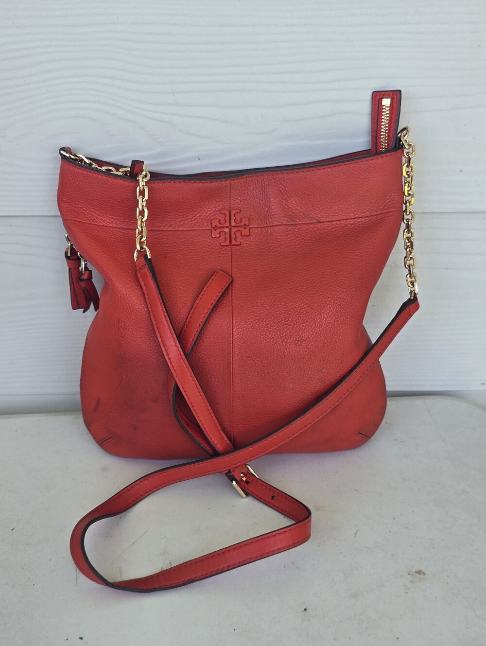 Tory Burch Red Pebbled Leather Crossbody Shoulder Bag Gold Chain Tassel